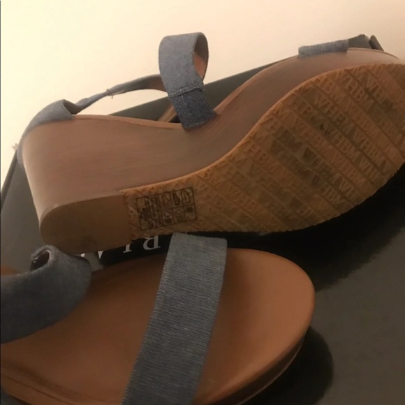White House Black Market Denim Wedges Size 9 - Picture 9 of 10